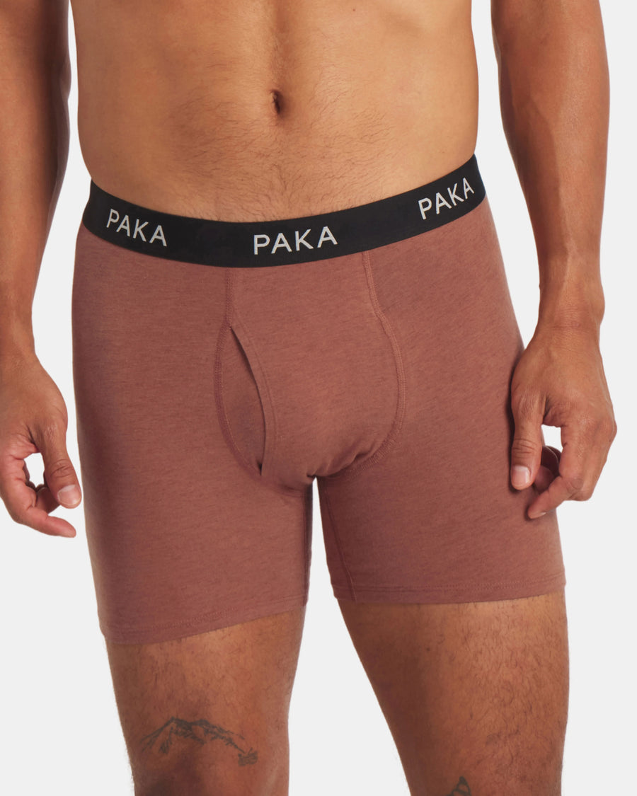 Ramiro is 6’1”, hips 37”, waist 32”, chest 39” and wearing a size M.