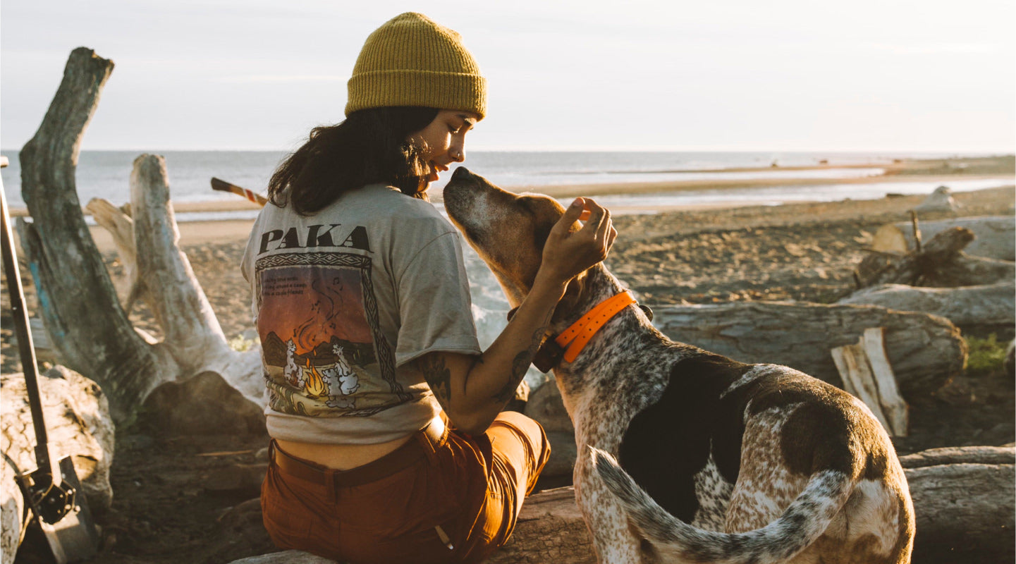 A girl wearing an alpaca tee that says 