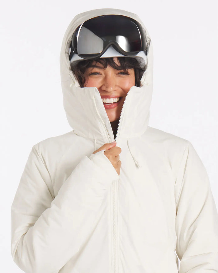 Woman wearing Women's Apu Parka