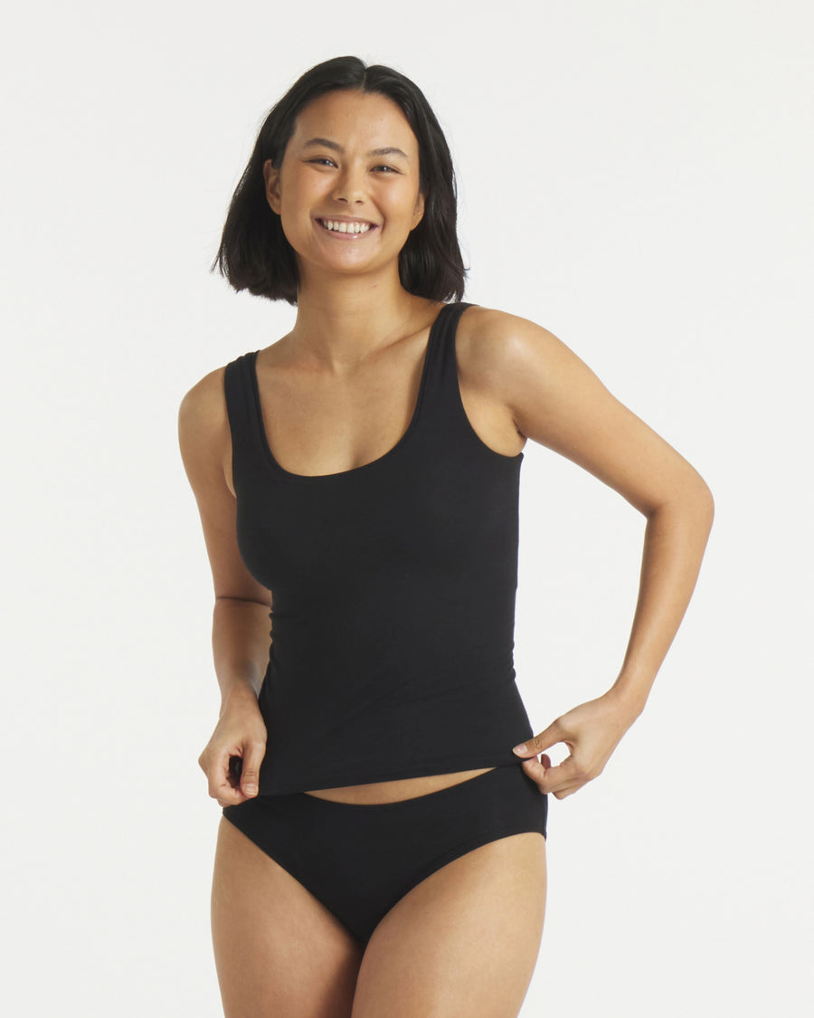 Melina is 5'6", chest 32", waist 24.5", hips 36" and wearing a size S.