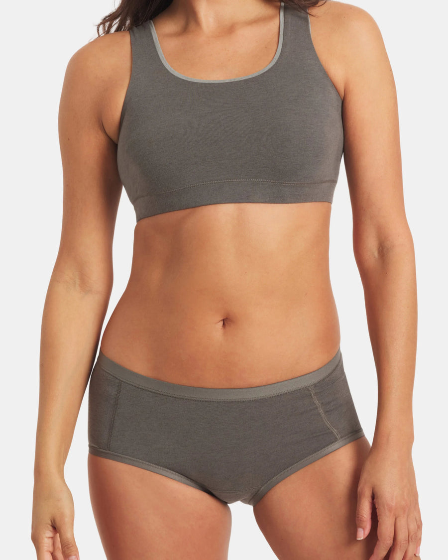 Jess is 5’7”, hips 35”, waist 26”, and wearing a size XS.