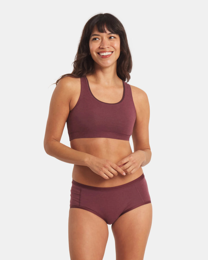Jess is 5’7”, hips 35”, waist 26”, chest 32A and wearing a size XS.