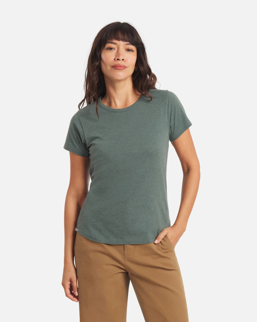 Jess is 5’7”, hips 35”, waist 26”, chest 32A and wearing a size XS.