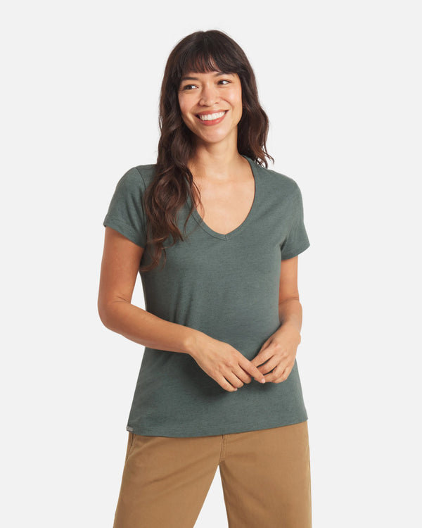 Jess is 5’7”, hips 35”, waist 26”, chest 32A and wearing a size XS.
